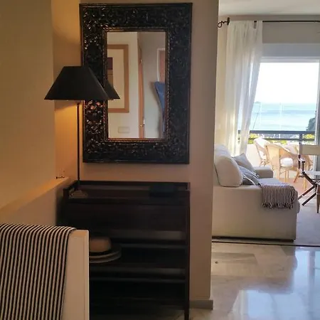 Lovely House With Views In Marina Del